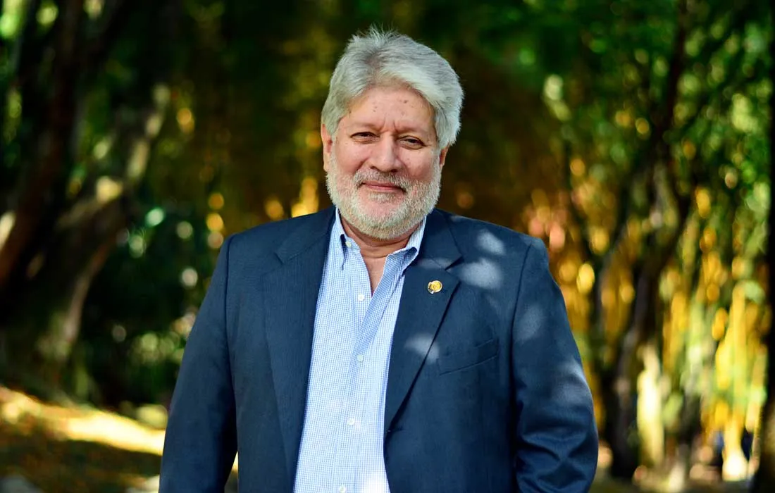 Profesor Fernando Pereira lideró inmersión del curso Empresas de Familia en la Universidad Ateneo de Manila Profesor Fernando Pereira lideró inmersión del curso Empresas de Familia en la Universidad Ateneo de Manila
