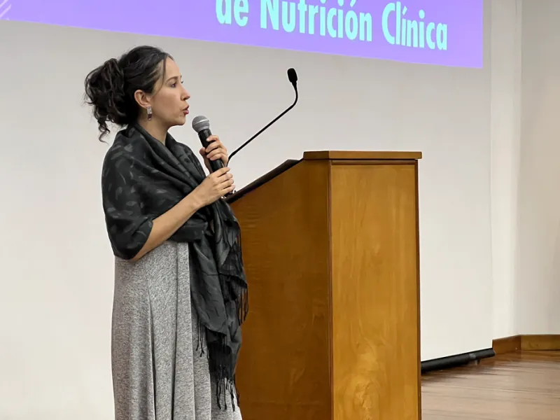 Estudiantes de Nutrición y Dietética presentaron los resultados de sus investigaciones en el II Encuentro de Nutrición Clínica Estudiantes de Nutrición y Dietética presentaron los resultados de sus investigaciones en el II Encuentro de Nutrición Clínica