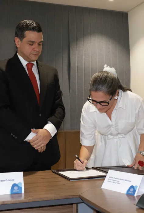 Firma de posesión de directivos académicos